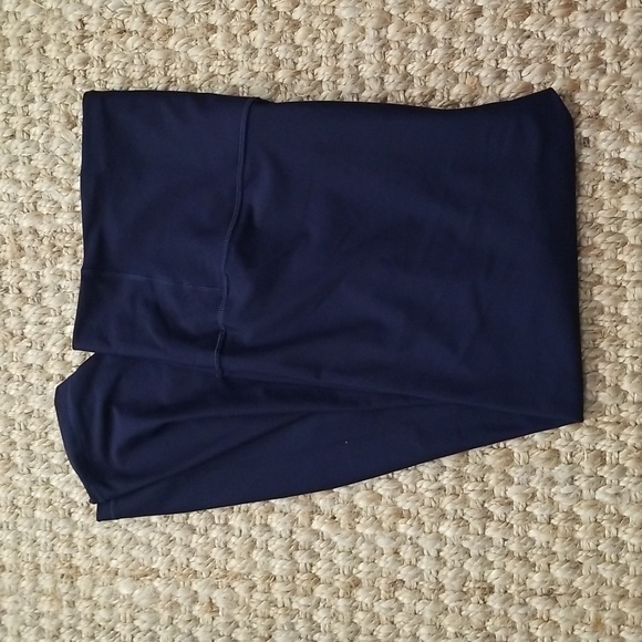 Old Navy Pants - Old Navy active powersoft extra high-rise leggings in go-dry.
